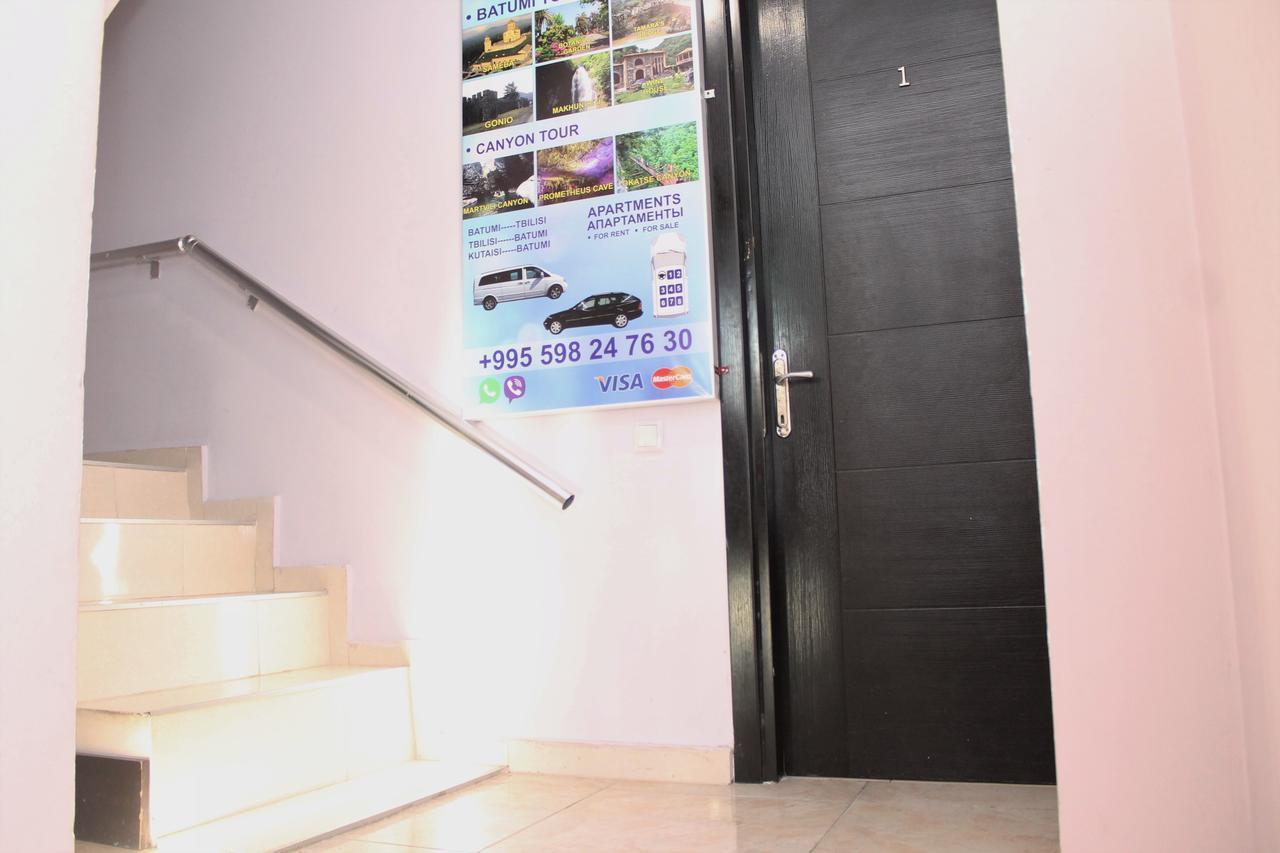 Hotel Peria Батуми Екстериор снимка