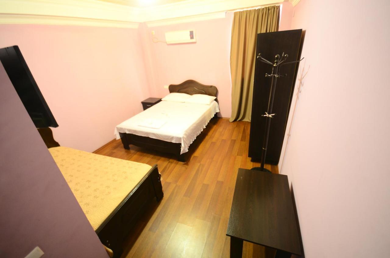 Hotel Peria Батуми Екстериор снимка